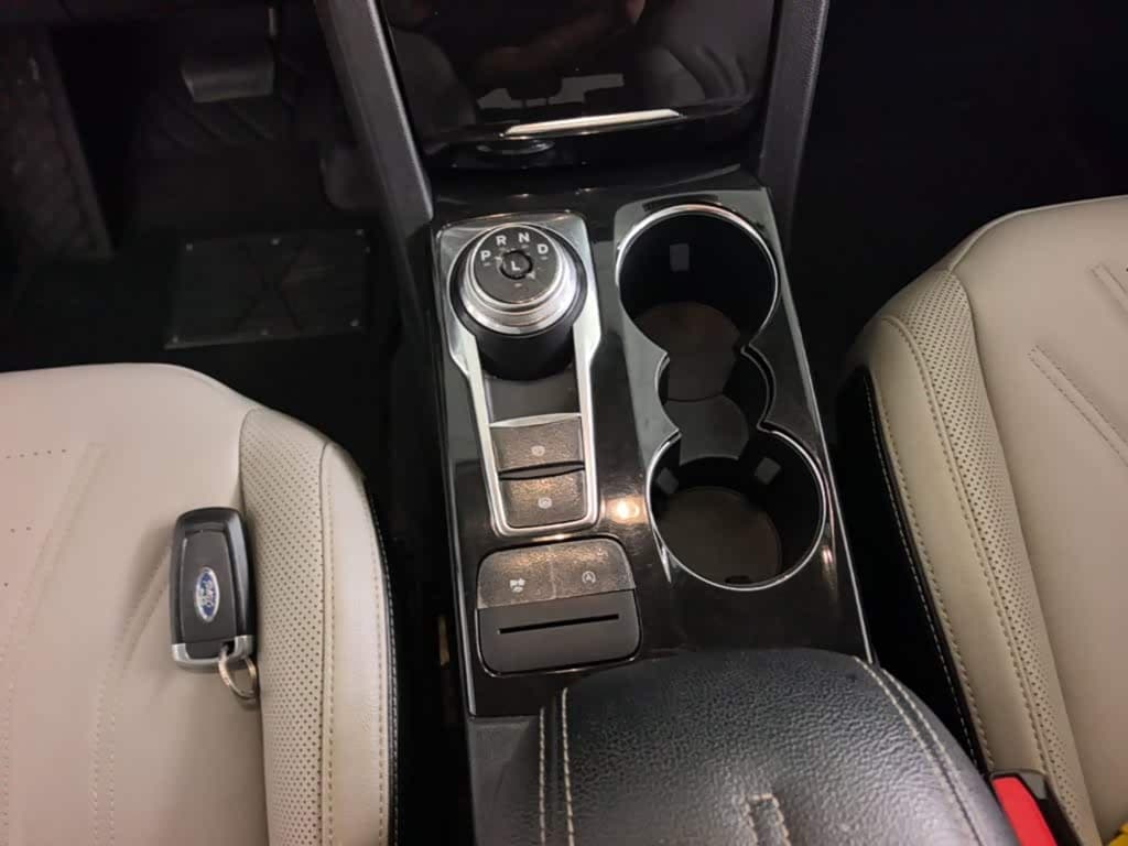 Ford Escape 2021 — Фото 13/20