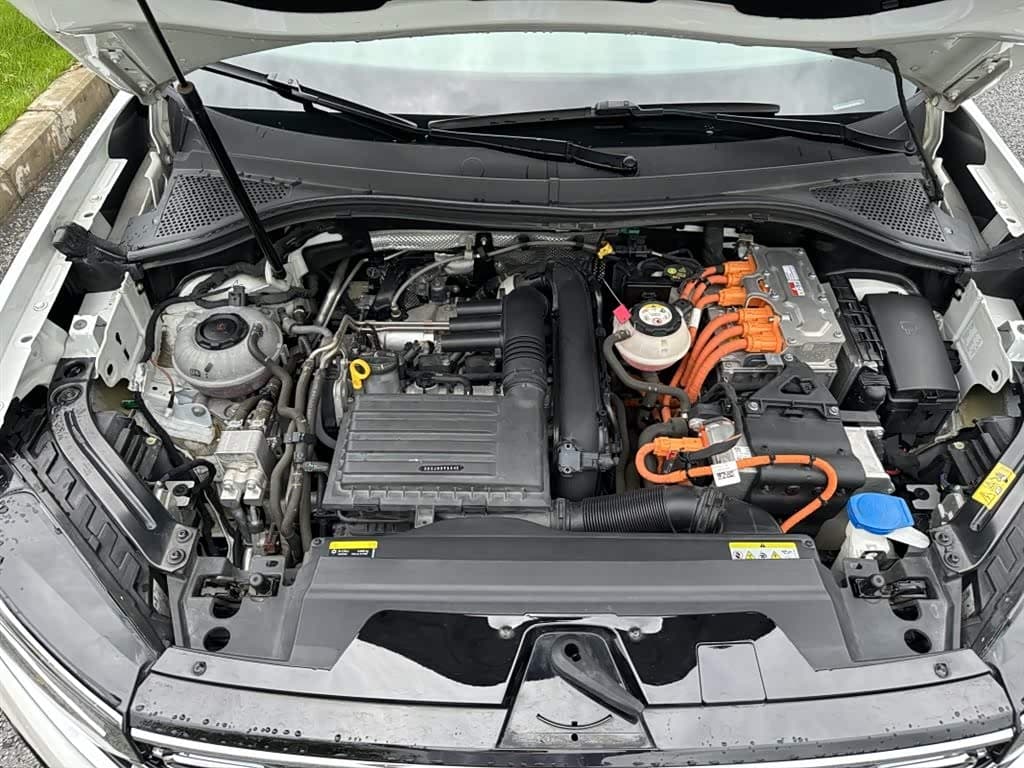 Volkswagen Tayron GTE Plug-in Hybrid 2022 — Фото 15/17