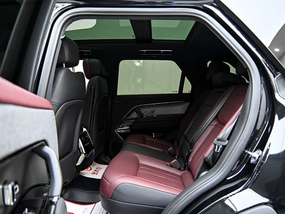 Land Rover Range Rover Sport 2025 — Фото 12/20