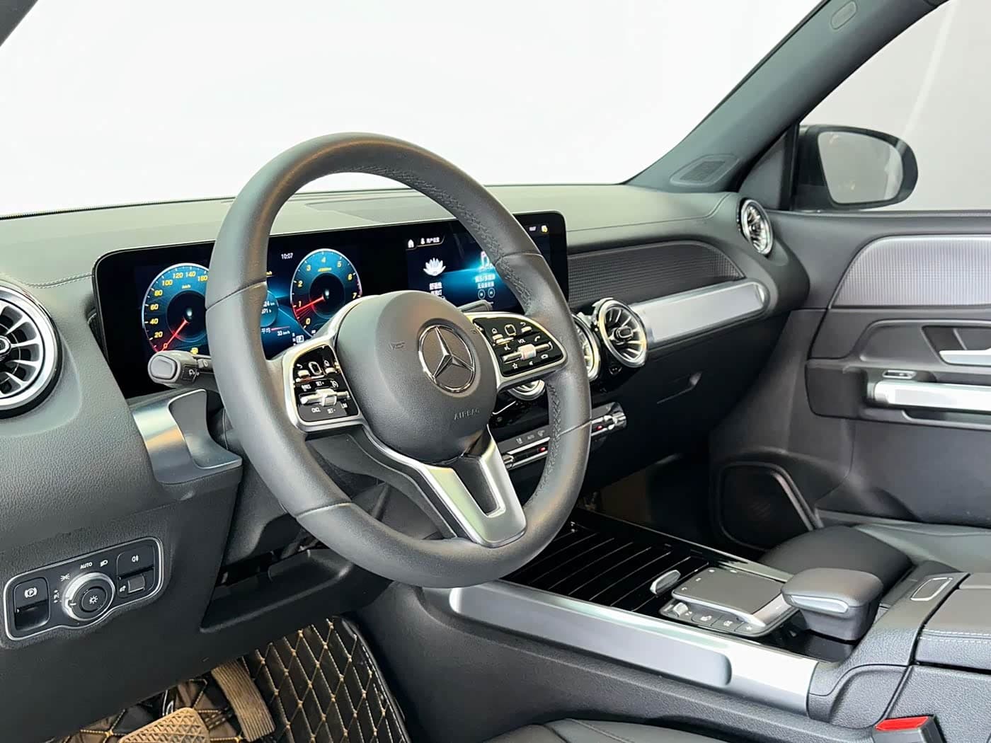 Mercedes-Benz GLB 2021 — Фото 10/18