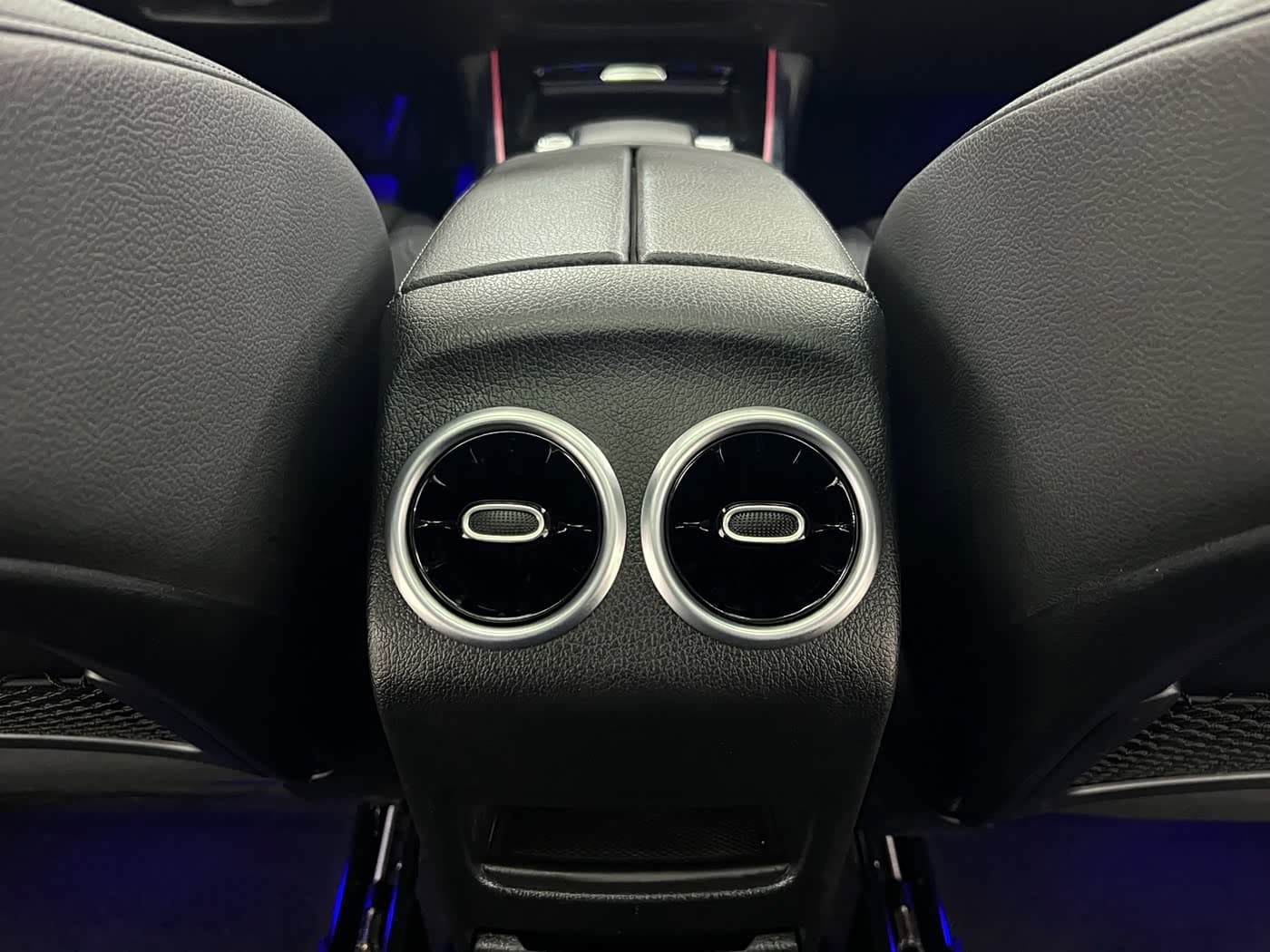 Mercedes-Benz GLB 2020 — Фото 13/18