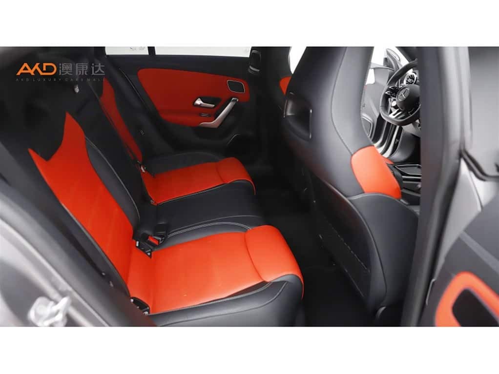 Mercedes-Benz CLA AMG 2025 — Фото 8/10