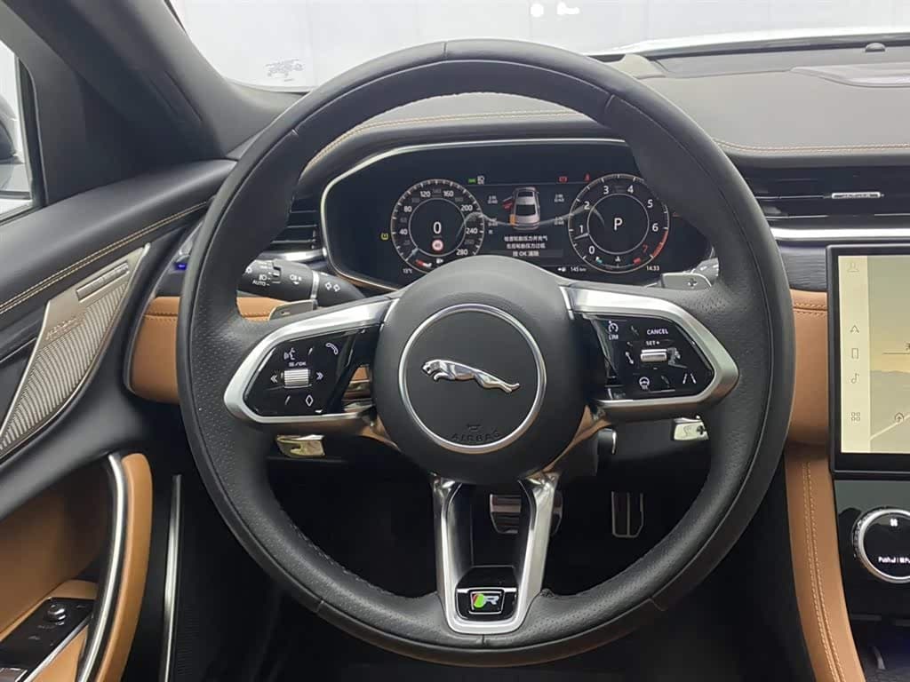 Jaguar XFL 2024 — Фото 14/20