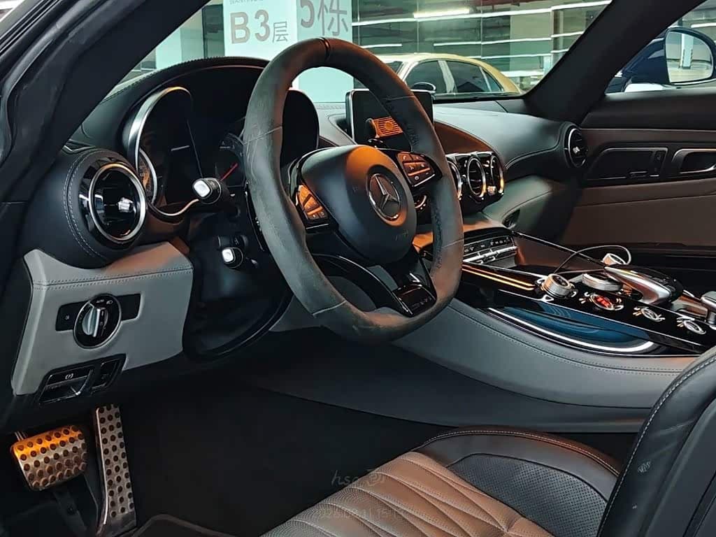 Mercedes-Benz AMG GT 2019 — Фото 13/17