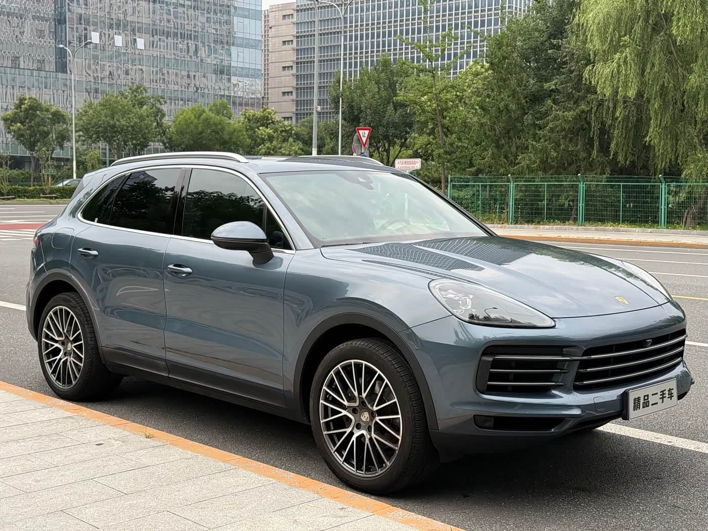 Porsche Cayenne 2018 — Фото 6/20
