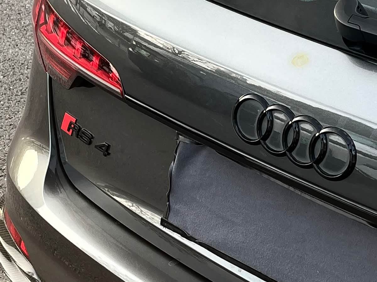 Audi RS 4 2023 — Фото 11/15
