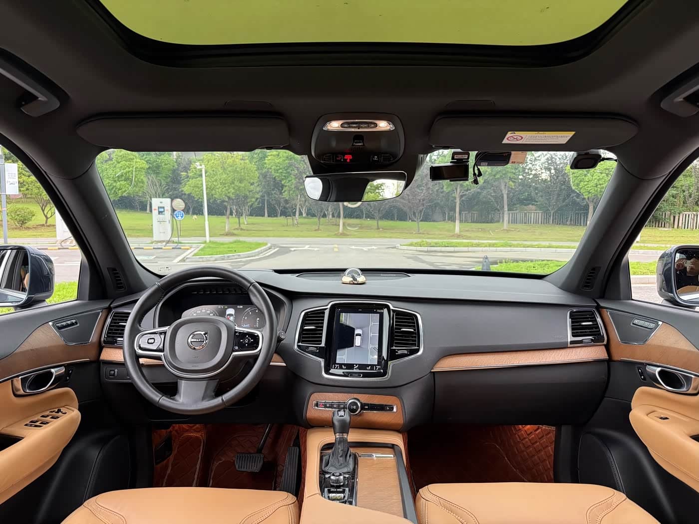 Volvo XC90 2017 — Фото 9/18
