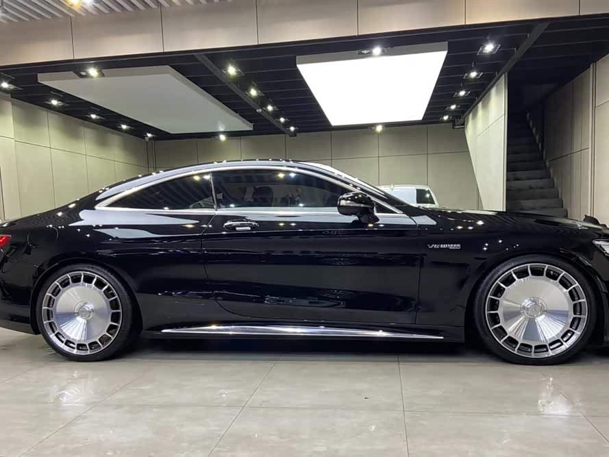 Mercedes-Benz S-Class AMG 2019 — Фото 6/14