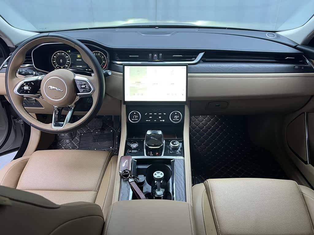 Jaguar XFL 2024 — Фото 9/9