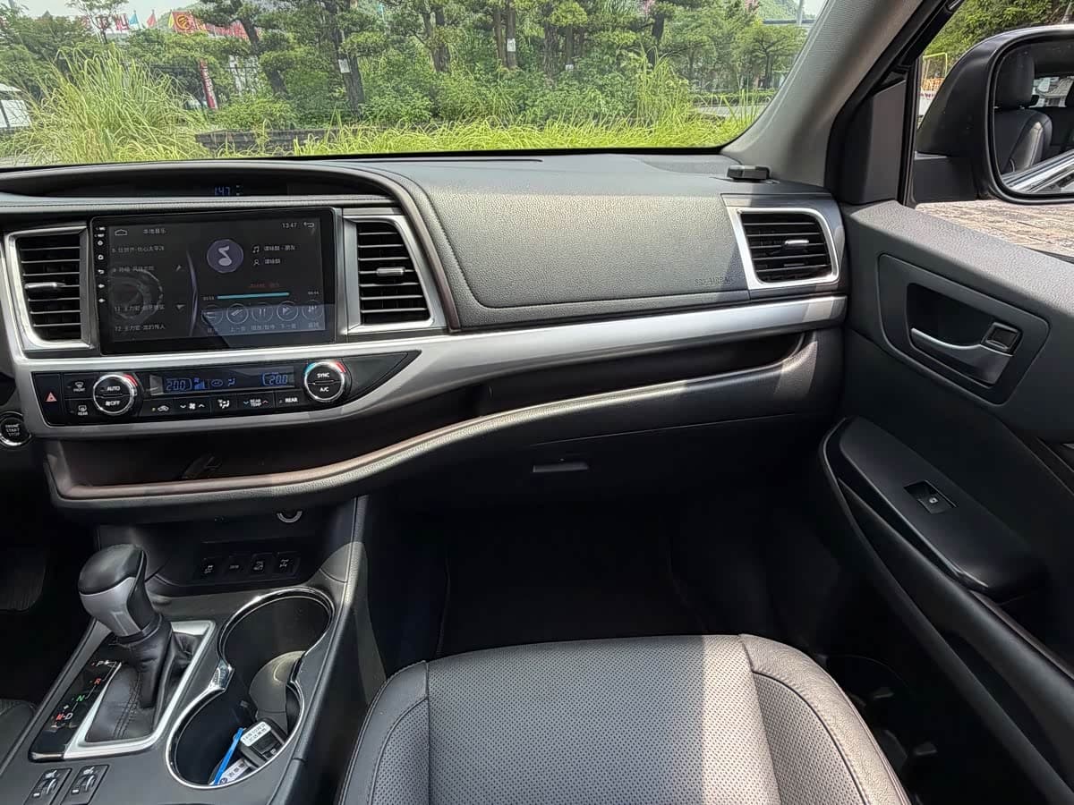 Toyota Highlander 2016 — Фото 11/13