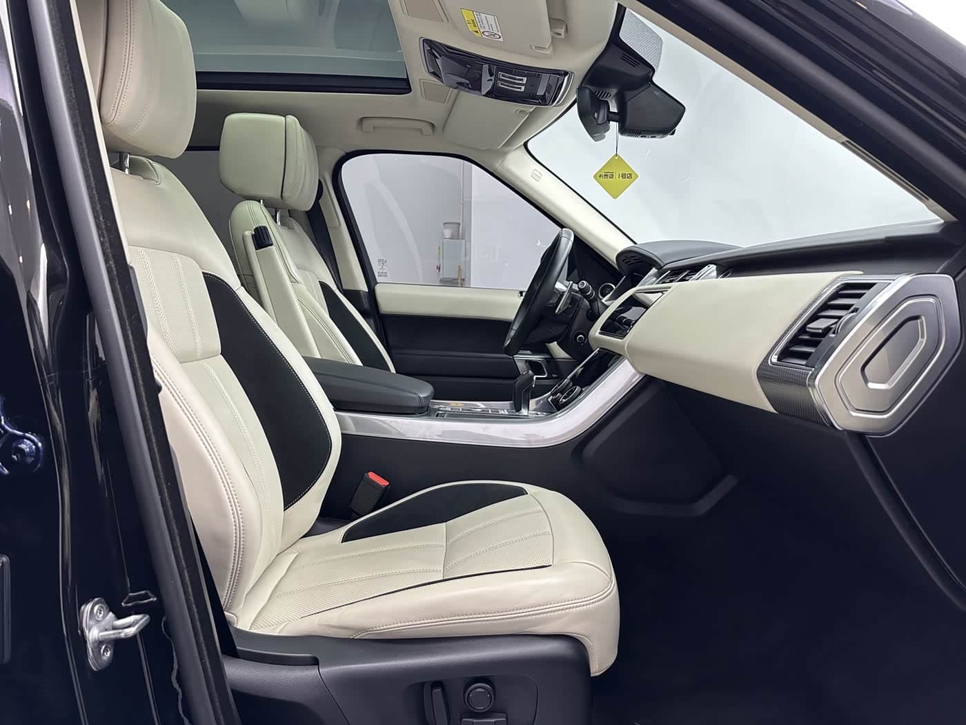 Land Rover Range Rover Sport 2023 — Фото 13/20