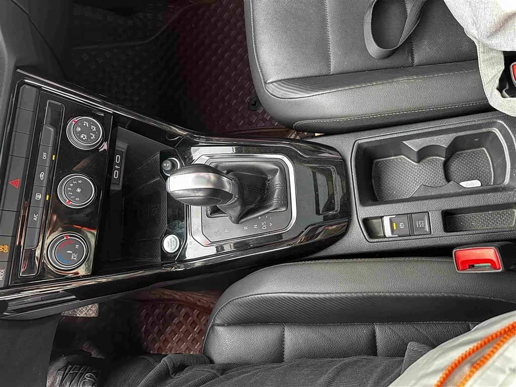 Volkswagen T-ROC 2022 — Фото 9/18