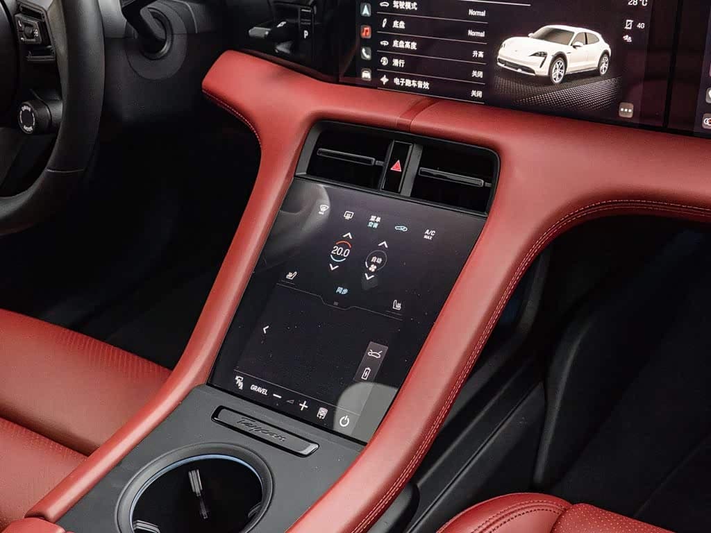 Porsche Taycan 2025 — Фото 17/20