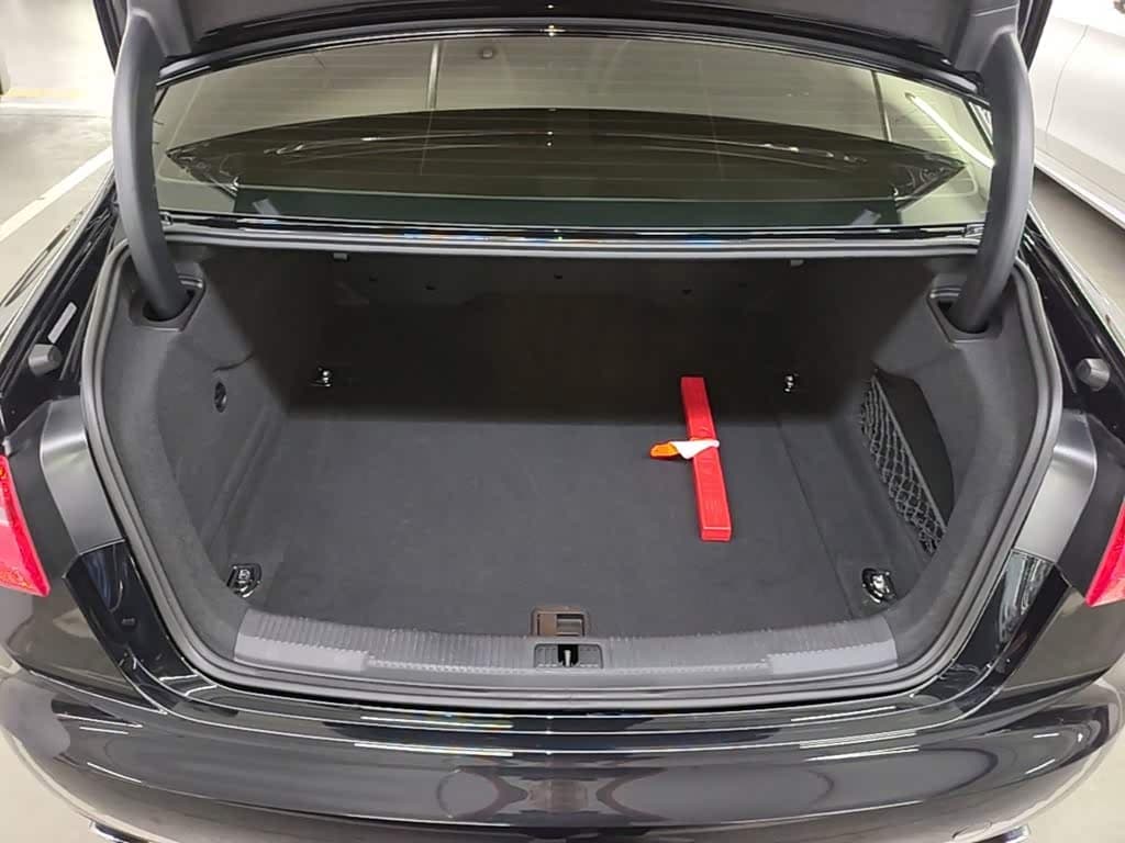 Audi A6L 2015 — Фото 19/20