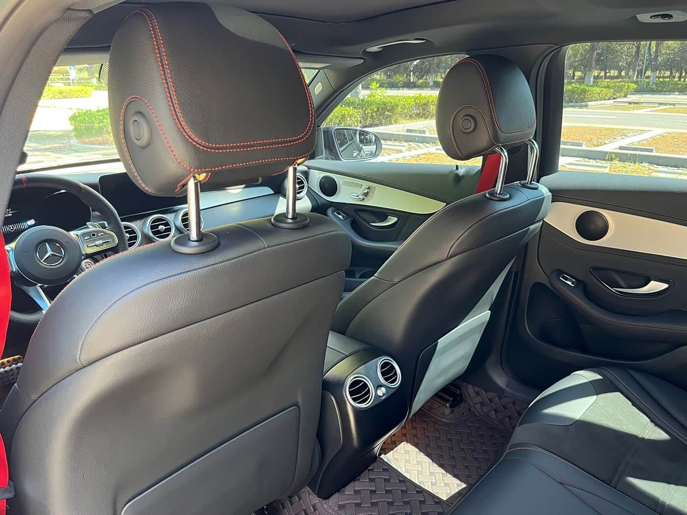 Mercedes-Benz GLC AMG 2023 — Фото 6/20