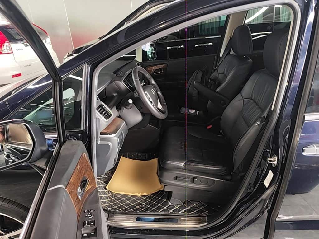 Honda Odyssey 2018 — Фото 16/20