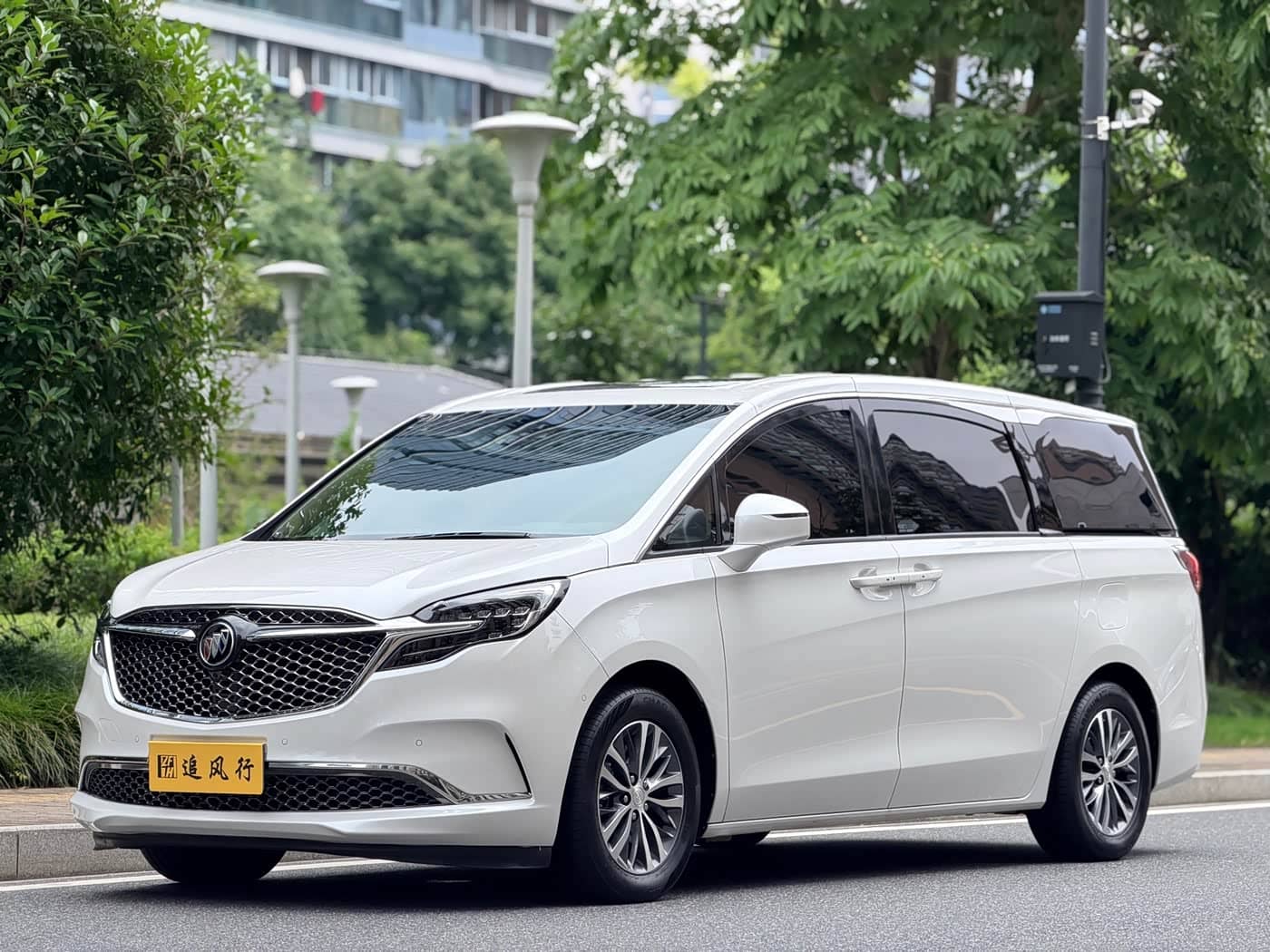Buick GL8, 2022