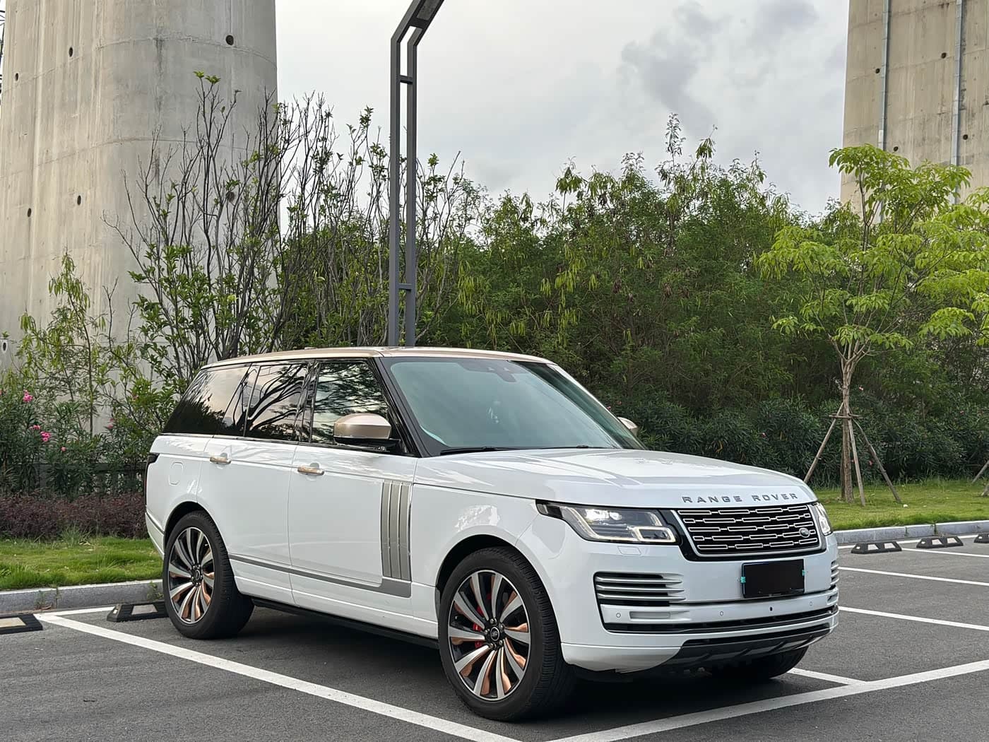 Land Rover Range Rover 2022 — Фото 3/14