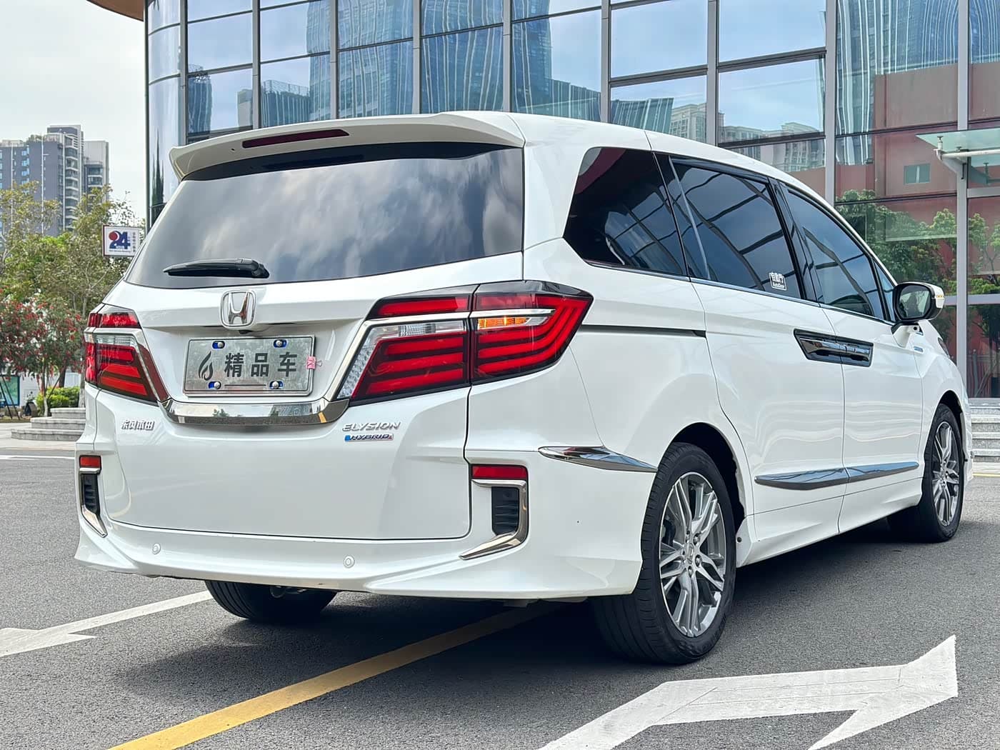 Honda Elysion 2021 — Фото 15/17