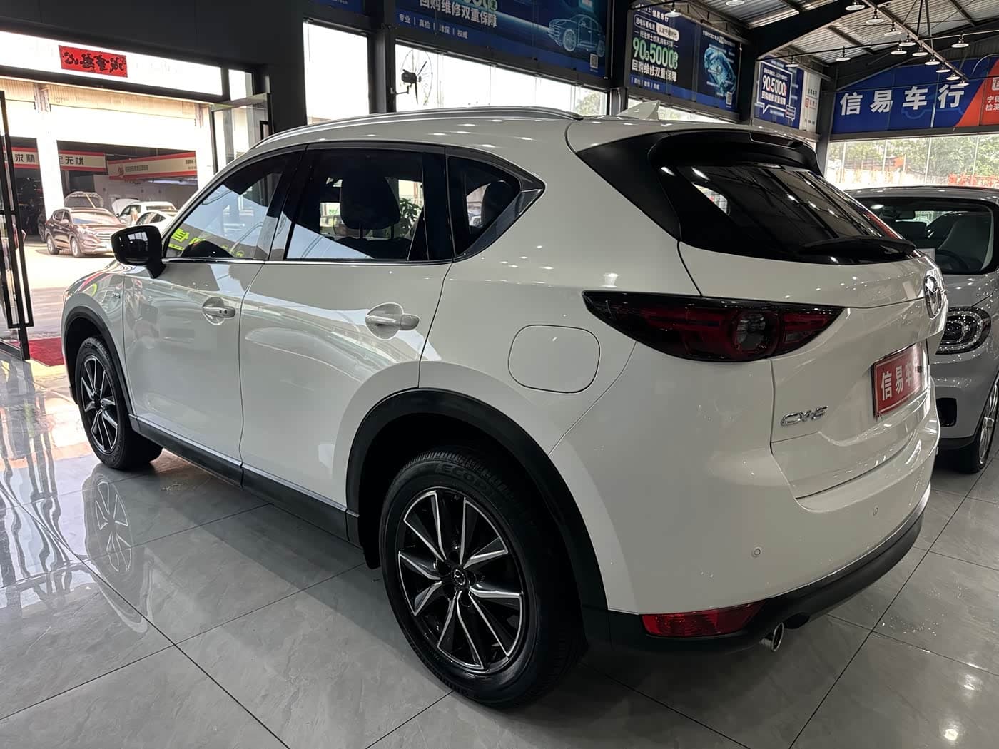 Mazda CX-5 2019 — Фото 10/17