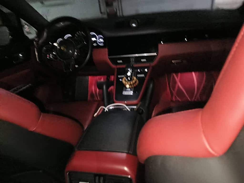 Porsche Cayenne 2019 — Фото 12/13