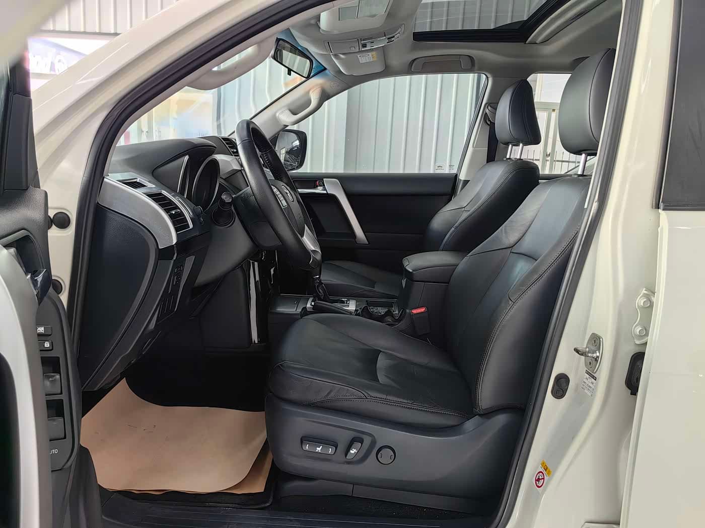 Toyota Prado 2017 — Фото 12/20