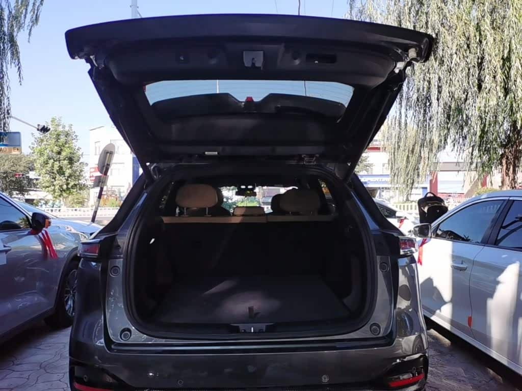 Changan CS75 PLUS 2024 — Фото 19/20