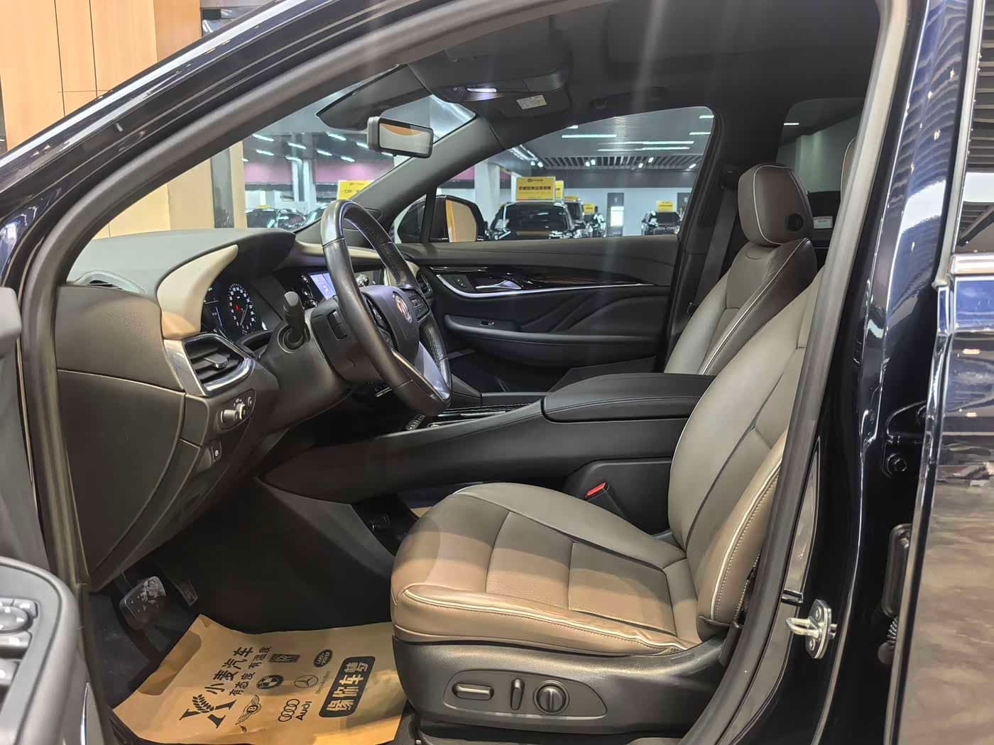 Buick Enclave 2020 — Фото 10/10