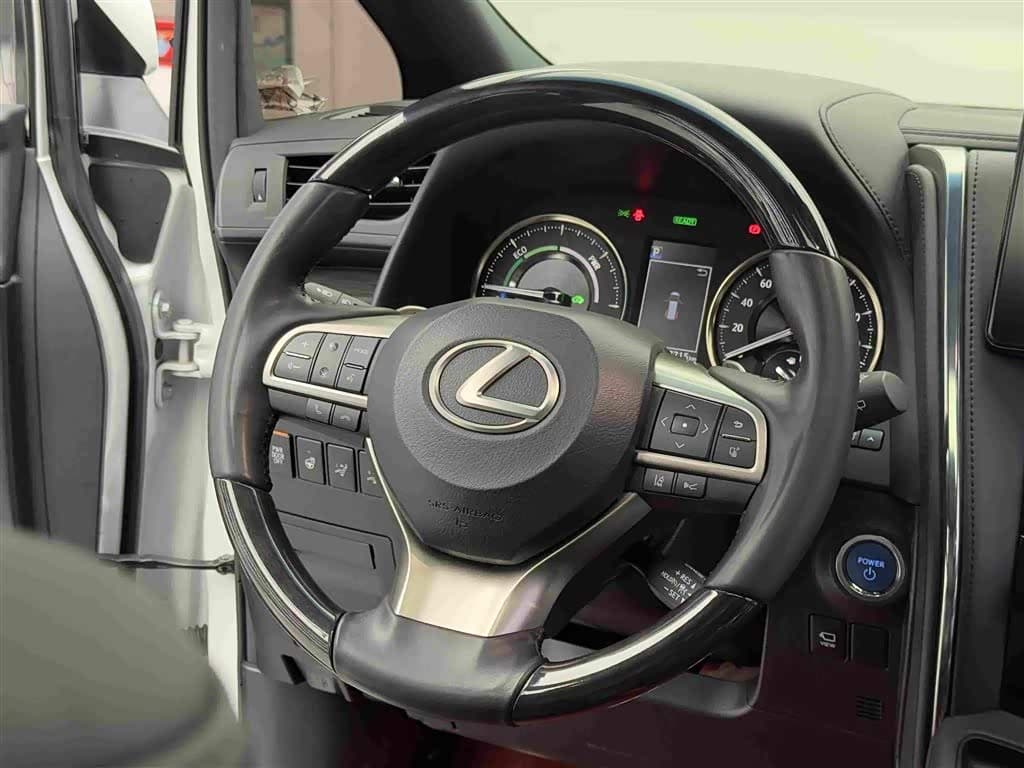 Lexus LM 2022 — Фото 16/20