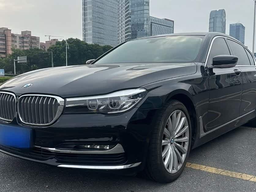 BMW 7 Series 2018 — Фото 2/20
