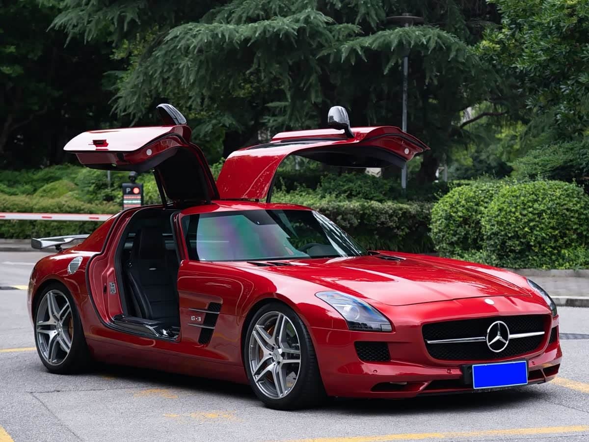 Mercedes-Benz SLS AMG 2012 — Фото 6/20