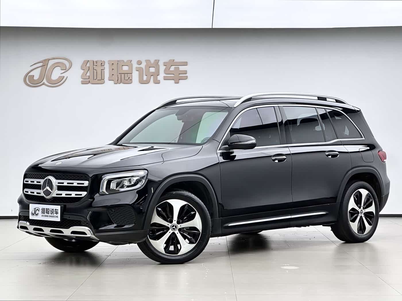 Mercedes-Benz GLB 2021 — Фото 1/17