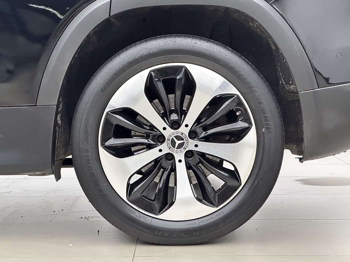 Mercedes-Benz GLB 2021 — Фото 17/17