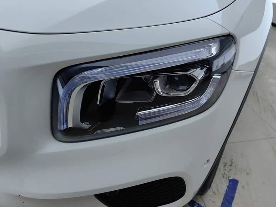 Mercedes-Benz GLB 2023 — Фото 5/16