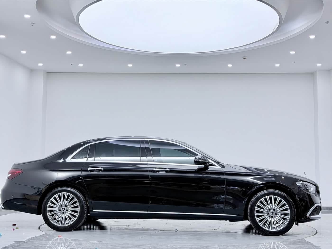 Mercedes-Benz E-Class 2021 — Фото 16/20