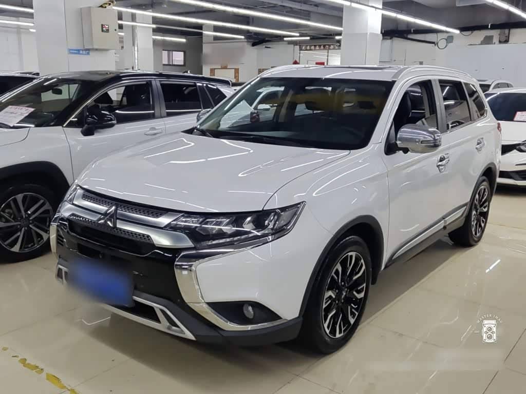Mitsubishi Outlander, 2021