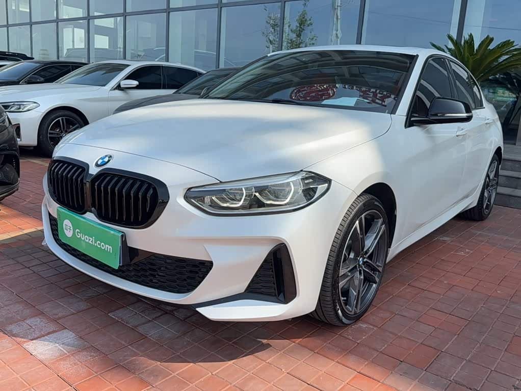 BMW 1 Series 2021 — Фото 1/11