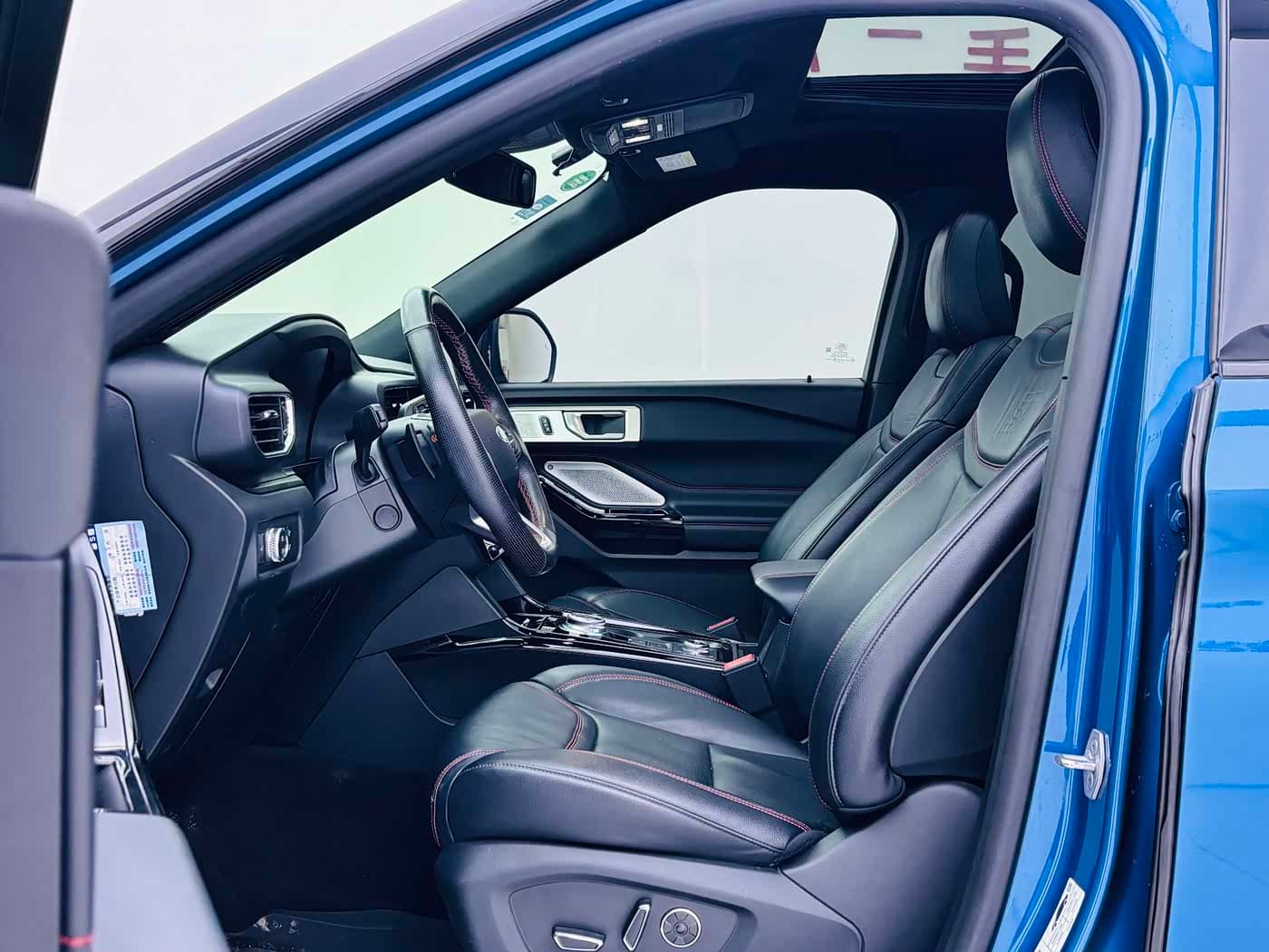 Ford Explorer 2020 — Фото 10/19