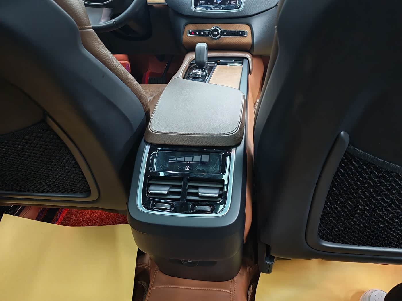 Volvo XC90 2022 — Фото 14/18