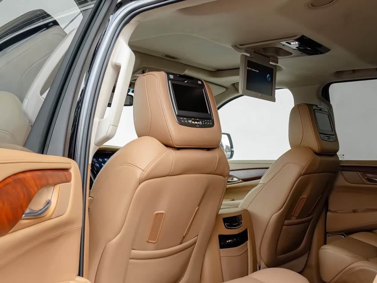 Cadillac Escalade 2017 — Фото 4/6