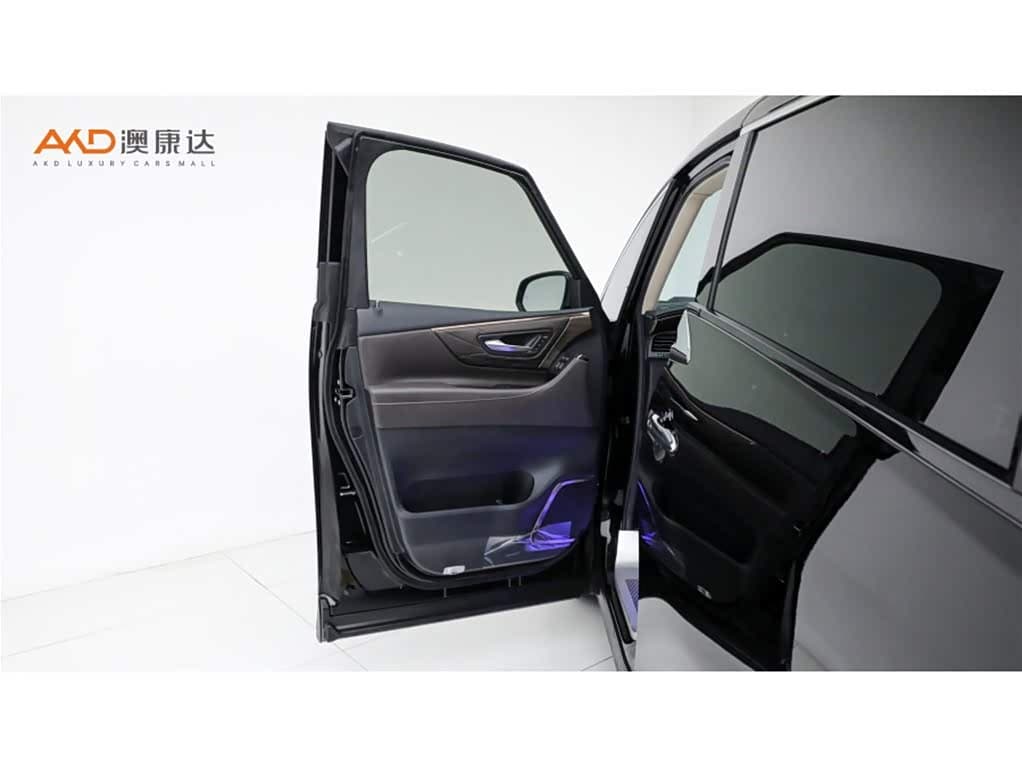 Toyota Alphard 2025 — Фото 11/11