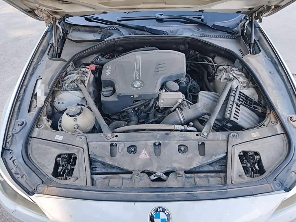BMW 5 Series 2016 — Фото 11/20