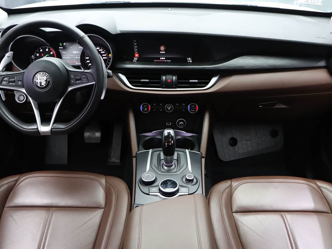 Alfa Romeo Stelvio 2019 — Фото 10/20