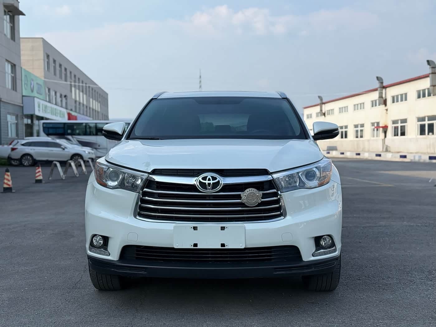 Toyota Highlander 2016 — Фото 1/9