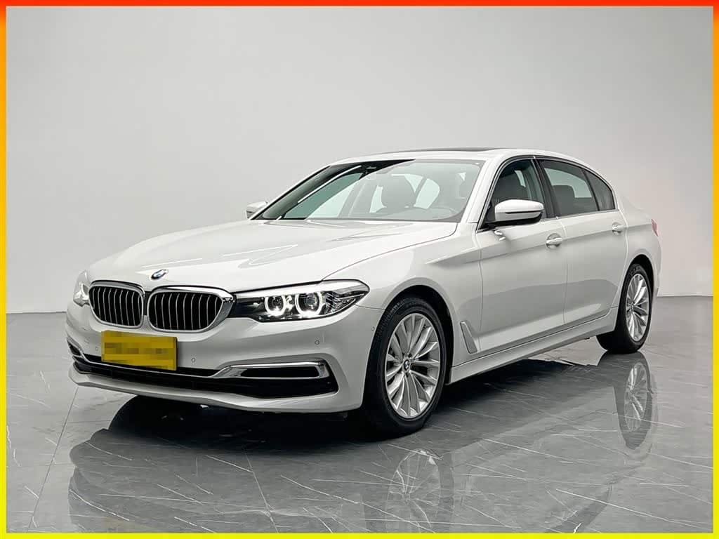 BMW 5 Series 2020 — Фото 1/20