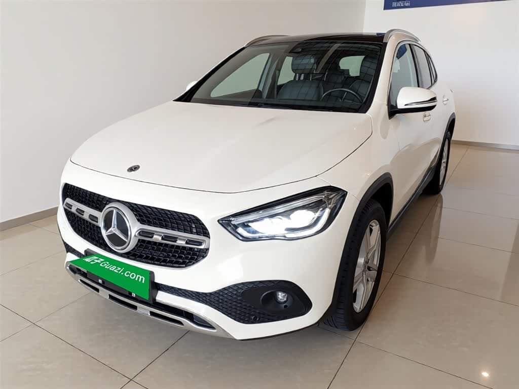 Mercedes-Benz GLA 2023 — Фото 2/20