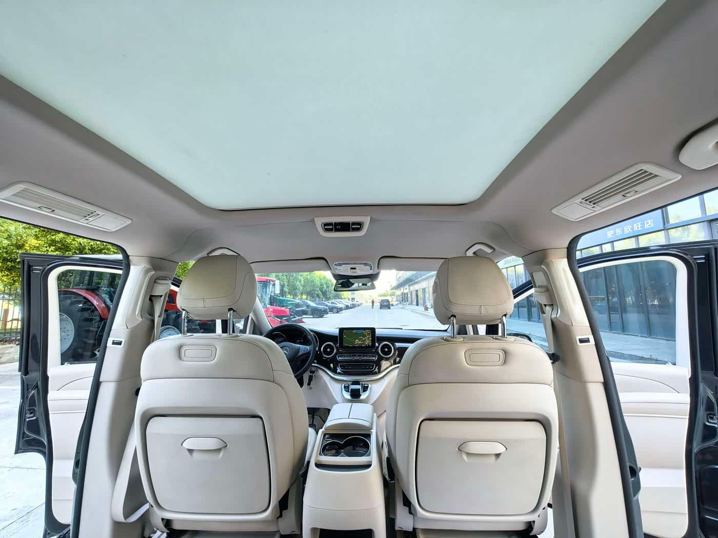 Mercedes-Benz V-Class 2018 — Фото 20/20