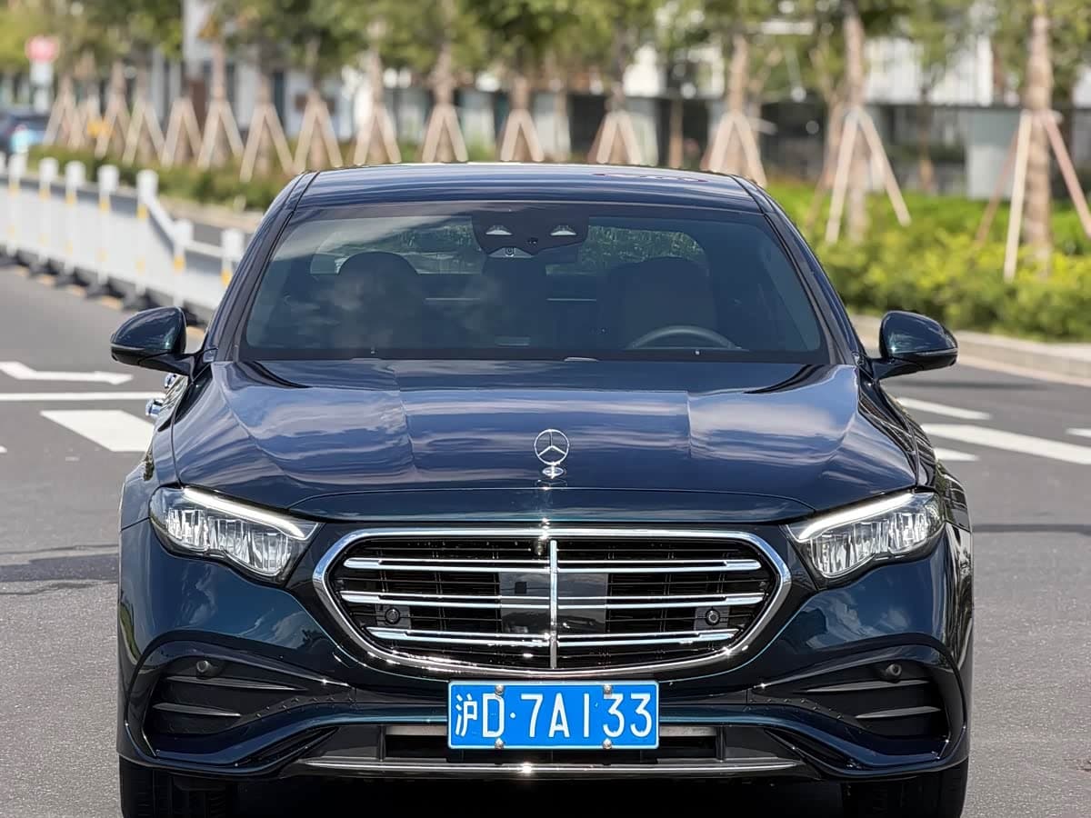 Mercedes-Benz E-Class 2025 — Фото 2/18