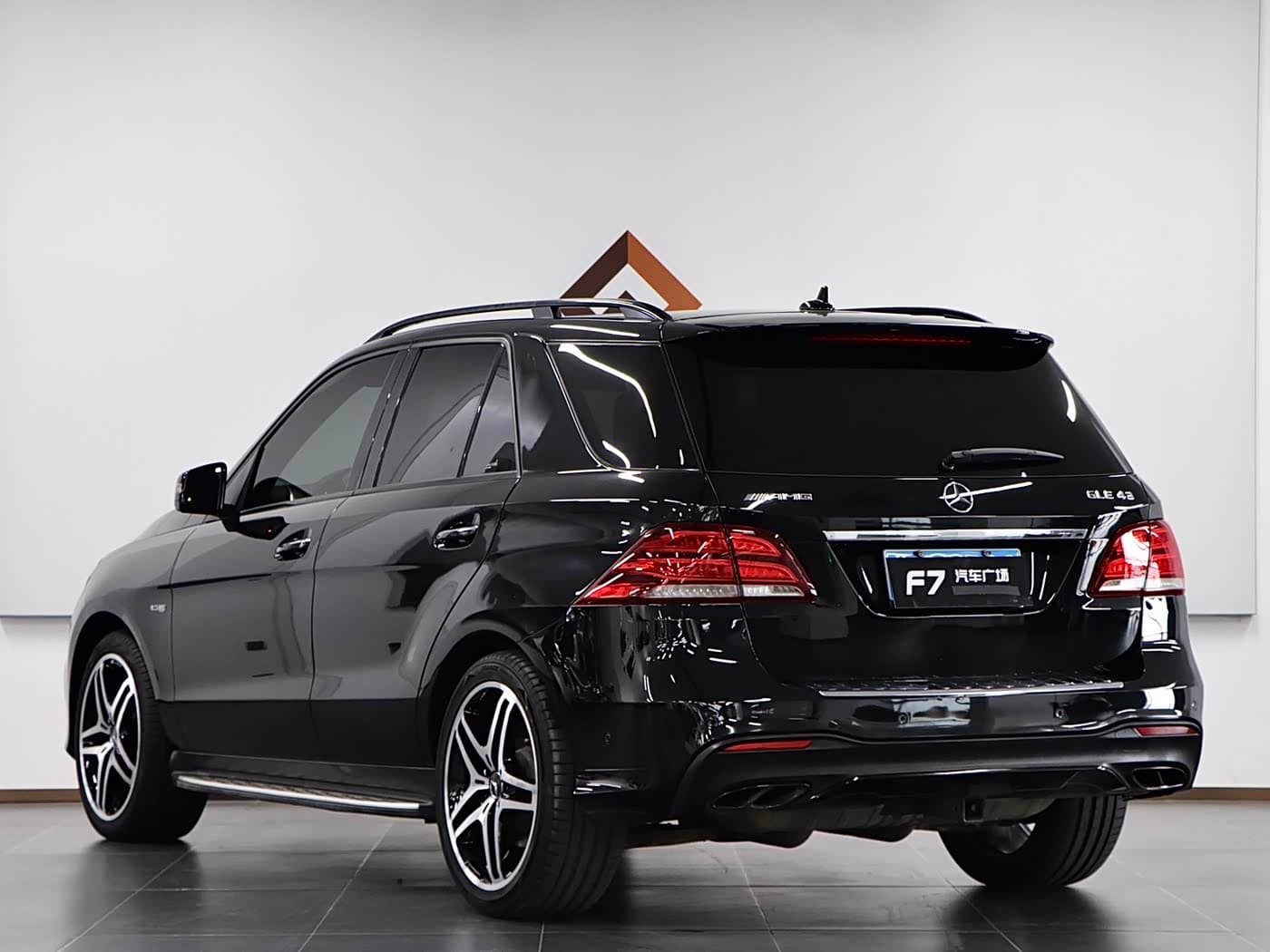 Mercedes-Benz GLE AMG 2018 — Фото 4/20