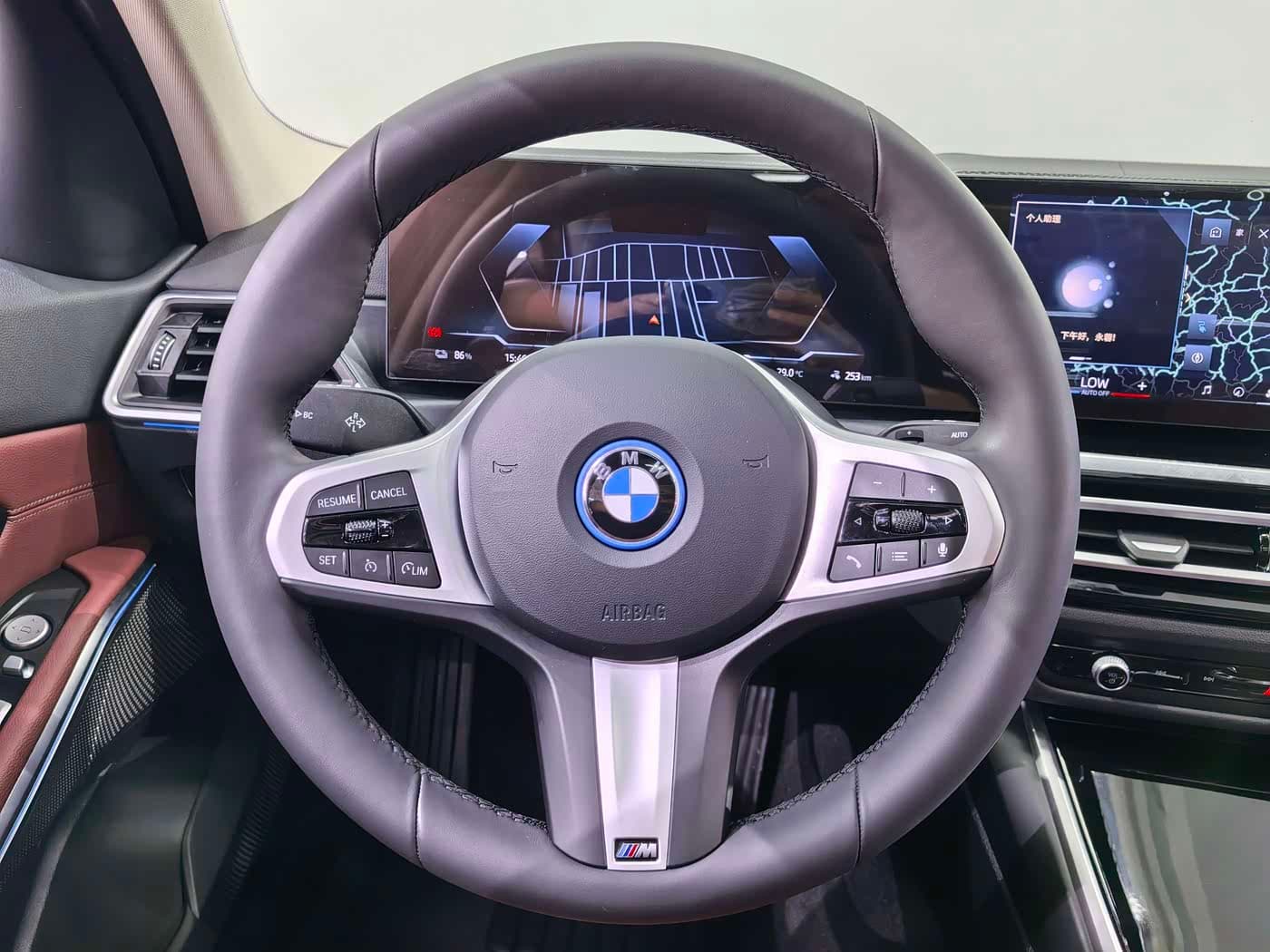 BMW i3 2024 — Фото 10/20